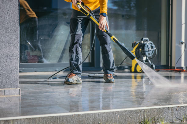 Best Pressure Washing Driveway  in Hayward, CA