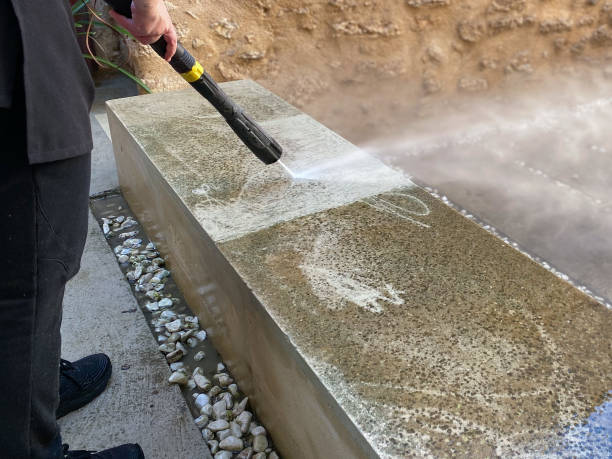 Best Deck Pressure Washing  in Hayward, CA